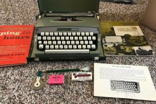 Vintage Montgomery Ward Signature 300 Portable Typewriter Case,  Books,