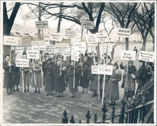 1937 Photo Ywca Signs Hunter College Student Council Nya Workers Communist