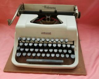 Vintage Hideaway Underwood Portable Typewriter