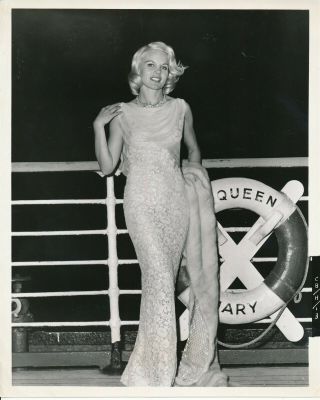 Carroll Baker 1960s Sexy Candid 8 X 10 Glamour Photo On Queen Mary