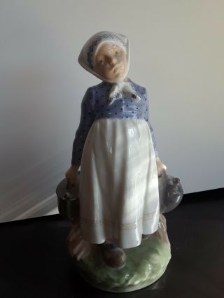 Wroyal Copenhagen Peasant Girl With Lunch 815 Figurine Ceramic Great Conditions