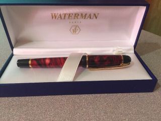Waterman Phileas Red Marble & Gold Fountain Pen - Barely