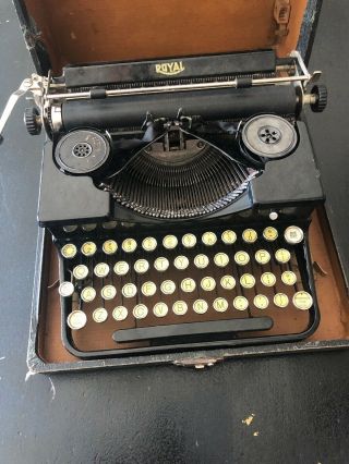Royal Portable Black Typewriter Vintage.
