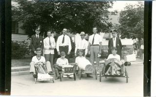Vintage B/w Photo - 4 Boys Ready For A Go Kart Race With Officials Standing By