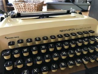Rare 1960s Sperry Rand Remington w/Case Vintage Typewriter made in Holland 3