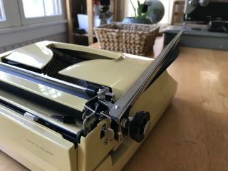 Rare 1960s Sperry Rand Remington w/Case Vintage Typewriter made in Holland 8