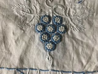 Dresser Scarf Vintage With Blue Grapes Embroidery Crochet Edging 26 " X 18 "