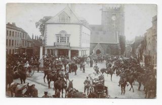 Wallingford,  Berkshire Yeomanry? In Square,  Animated Rp.