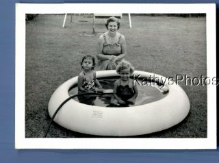 Found B&w Photo F,  3547 Pretty Woman In Dress Sitting Behind Girls In Wading Pool