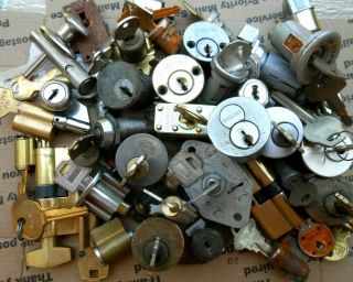 8.  5 Lbs Lock Cylinders,  Locks,  Parts.  Some W/keys Locksmith,  Student.
