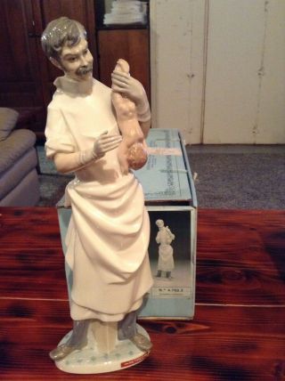 Lladro Obstetrician /baby Doctor 4763 Retired Large 14 1/4 "