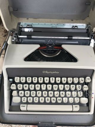 Vintage Olympia Deluxe Werke Ag Typewriter 1962 With Case And