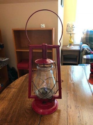 Vintage Dietz Kerosene Barn Yard Lantern With Globe York Usa.  Good Cond