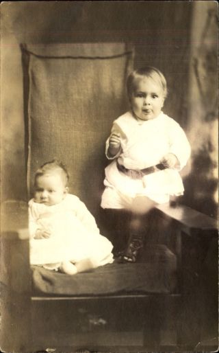Rppc Real Photo Cute Infant And Toddler On Chair Vintage Postcard 1904 - 1918