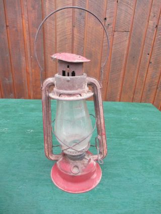 Vintage Barn Lantern Signed E T Wright Co With Glass Globe