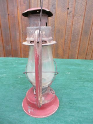 Vintage Barn Lantern Signed E T WRIGHT CO with Glass Globe 4