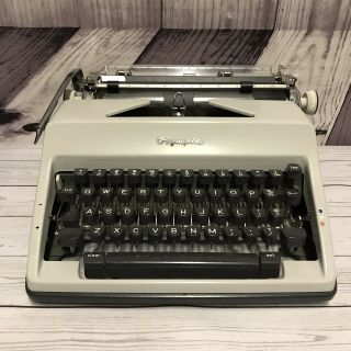 Vintage Olympia Deluxe Portable Typewriter West Germany (o4