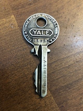 Antique Vintage Yale & Towne “security” Brass Key 11315 Stamford,  Conn.  Usa Guc