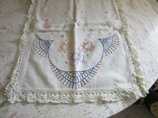 Vintage Embroidered Flowers Table Runner.  Off White,  Lace Trim