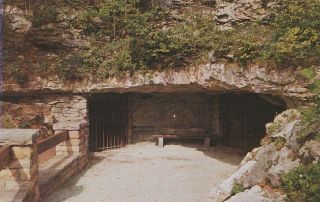 (n) Carter Caves State Park,  Ky - Entrance To " X " Cave And Surroundings