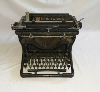 Vintage / Antique Underwood No.  11 Typewriter.