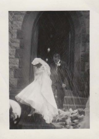 Vintage Wedding Photo Bride & Groom Leaving Church Ducking Rice 1940s - 50s