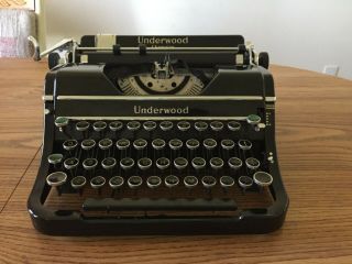 Vintage Underwood Elliott Fisher Champion Portable Typewriter With Case