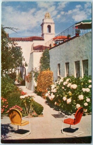 Santa Cruz,  California Postcard Casa Del Rey Apartments " On The Beach " C1950s