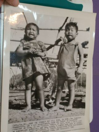 2/24/45 Ap Wire Photo 2 Chamorro Children Guam Show The Latest Fashions Dsp800