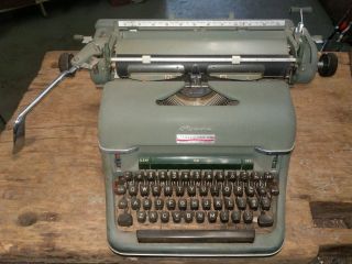 Vintage Olympia Werke Ag Wilhelmshaven German Typewriter