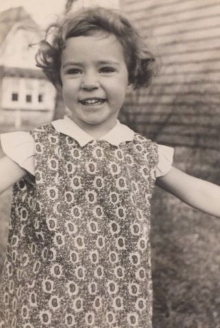 Vintage Photograph Portrait Image Of A Little Girl 1950s 1k1