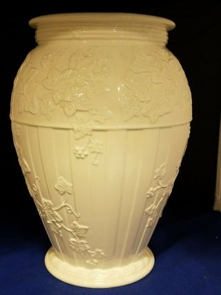 Wedgwood Large Fine Earthenware CLASSIC GARDEN Vase 12 1/2 