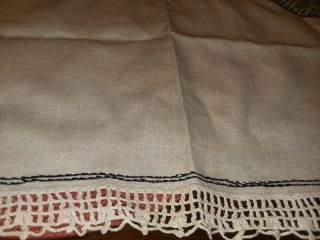 Vintage Table Runner Dresser Scarf Linen Tulips Embroidered w/ Crochet Lace Trim 4