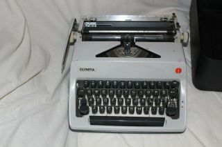 Vintage Olympia Sm9 Typewriter With Case Western Germany