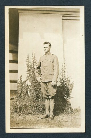 Hawaii,  Military Posed Shot Of Soldier,  Fort Shafter Or Schofield,  Un,  Rp,