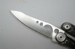 Leatherman Skeletool CX Multi - Tool Pocket Knife Pliers Folding Blade Minimalist 4