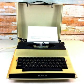 Vintage 1970 Royal Apollo 10 Portable Electric Typewriter Model Sp - 8000