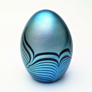 1985 Signed Robert Eickholt Pulled Feather Art Glass Egg Paperweight 2