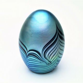 1985 Signed Robert Eickholt Pulled Feather Art Glass Egg Paperweight 3