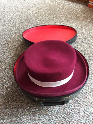 Vintage Royal Order Of Jesters Roj Shriner Masonic Red Hat And Carrying Case