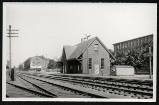 Vintage Postcard Size Photo Railroad Station Lonsdale,  Rhode Island 1930