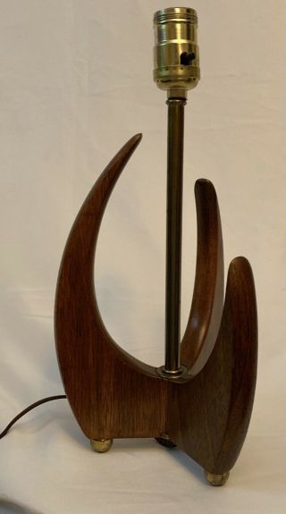 Vintage Mcm Mid - Century - Modern Walnut Sculptural Arc Desk Lamp W Brass Feet