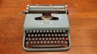Vintage Blue Olivetti Lettera 22 Typewriter Made In Italy With Travel Case