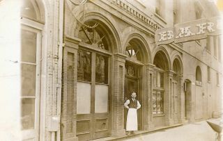 1915 Rppc Bartender In Front Of Bar In Portland,  Oregon,  Cast Iron Bldg.  Front