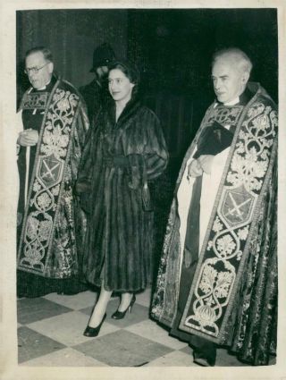 Princess Margaret With Two Priests Arrives At St.  Paul 