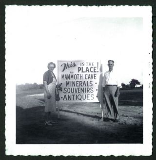 Ma & Pa By Roadside Attraction Mammoth Cave Sign 1955 Vintage Photo