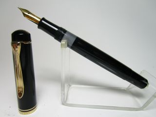 Nr German Pelikan M200 Pistonfiller Fountain Pen M Nib