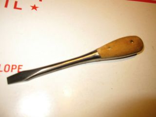 Vintage Perfect Handle Style Screwdriver 6 "