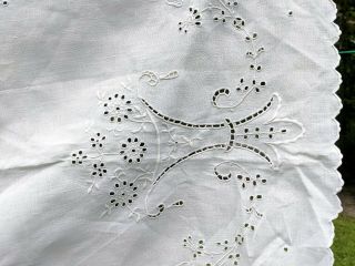 Vintage Embroidered Butterfly Flower White Dresser Scarf Table Runner 51 