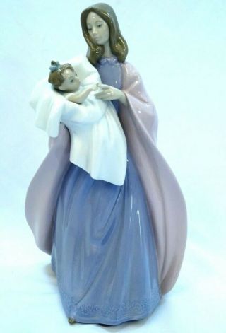 Lladro A Mother 